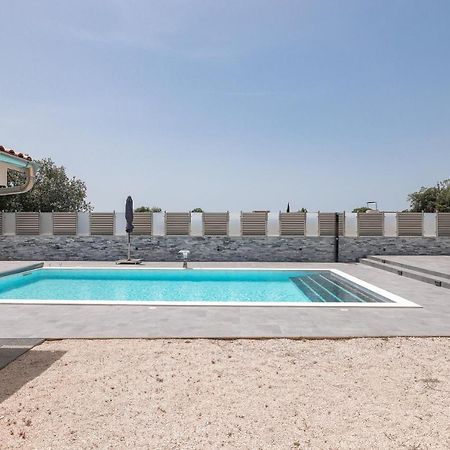 Apartments Nicola With Private Pool Bibinje Exteriér fotografie