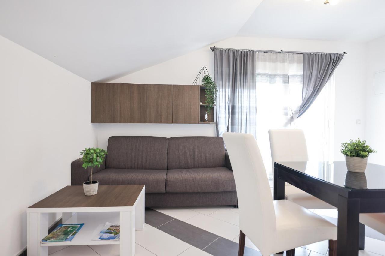 Apartments Nicola With Private Pool Bibinje Exteriér fotografie